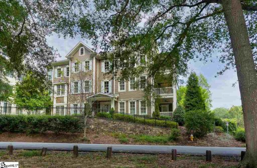 160 Ridgeland Drive Unit #100