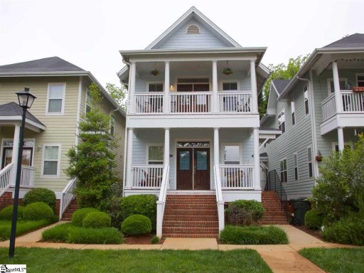 14 B Oakhurst Avenue