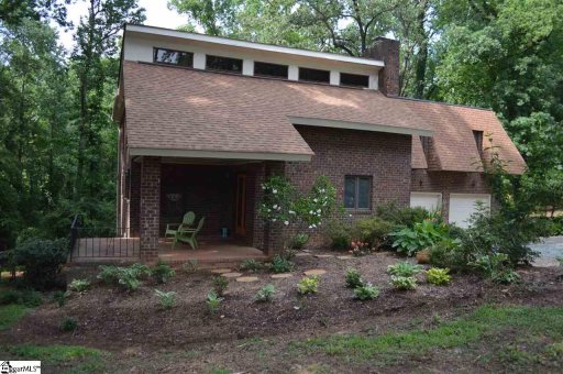 212 Lakecrest Drive
