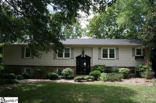 8 Tara Avenue