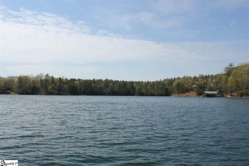 104 S Coves Drive
