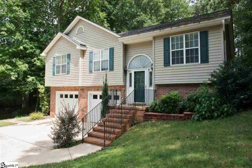 17 Montford Court