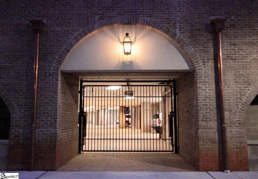 121 Rhett Street Unit 305