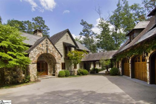 305 Kingfisher Lane