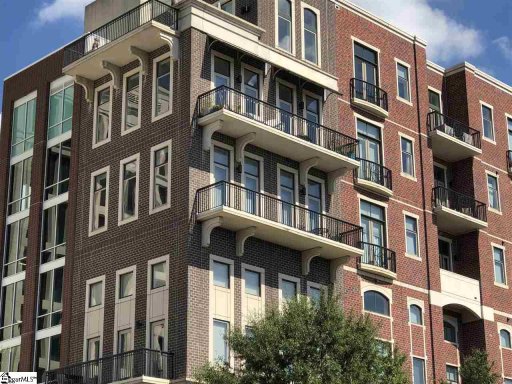 111 E Mcbee Avenue #401