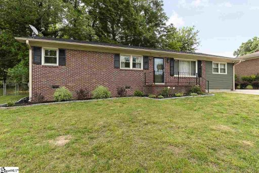 102 Pinewood Drive