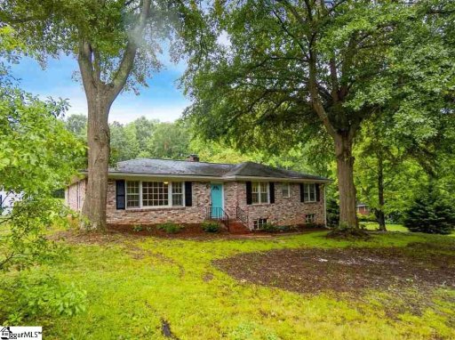 121 Greenbriar Drive