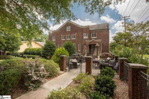 325 Hampton Avenue #101