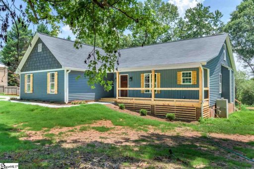 124 Kingswood Circle