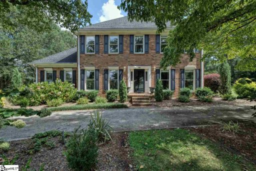 108 W Round Hill Road