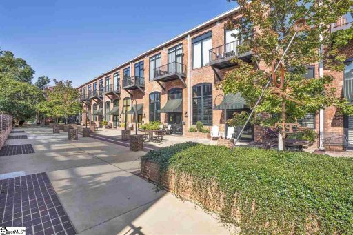 300 South Street 213