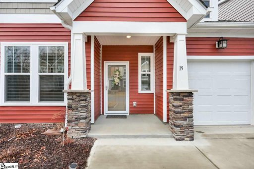 19 Creekhaven Lane