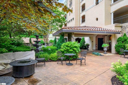 1209 E Washington Street Unit 203