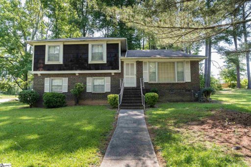 204 Seven Oaks Lane