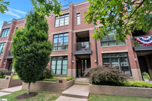 1027 S Main Street Unit 102