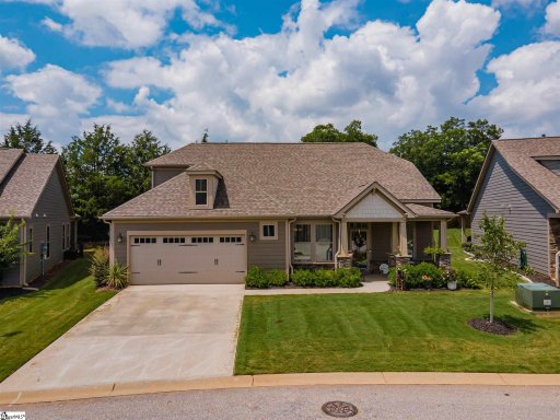 106 Ravencrest Court