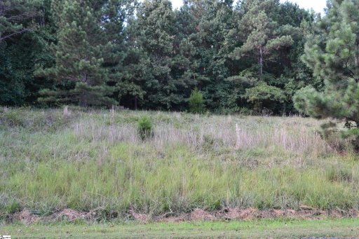 89 E Commodore Drive