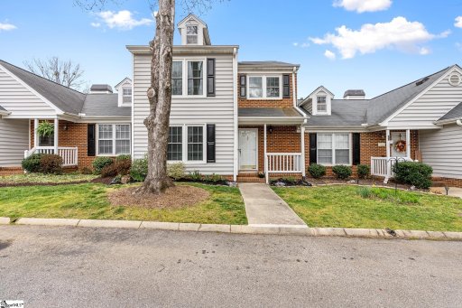 40 Wood Pointe Drive #11