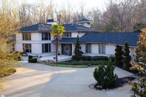 380 Montagu Drive