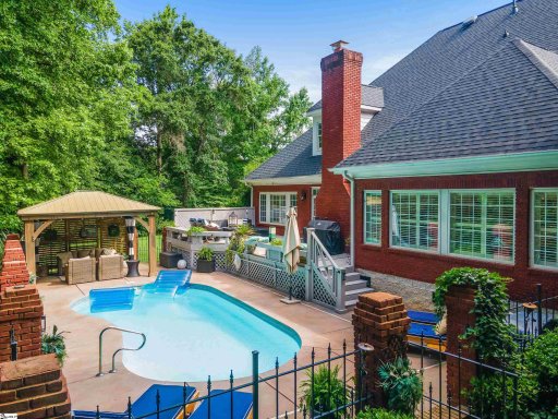 105 River Forest Lane