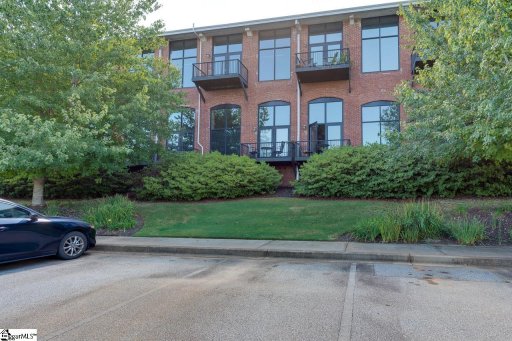 300 South Street Unit 203