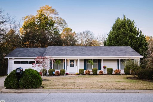 108 Hunters Woods Drive