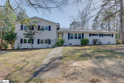 212 River Drive