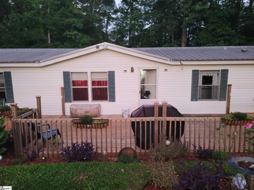 125 Windward Peak Court