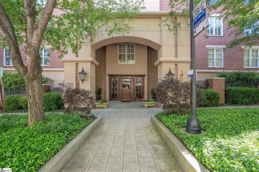 400 N Main Street 202