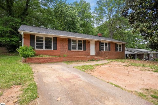 214 E Dorchester Boulevard