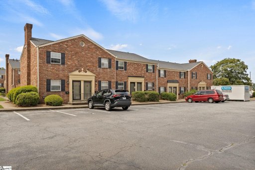 2530 E North Street Unit 6-C