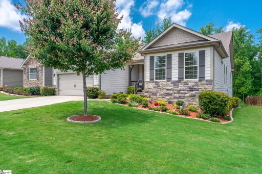 404 Woodland Oaks Court