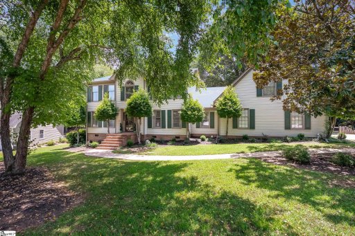 206 Chestnut Oaks Circle