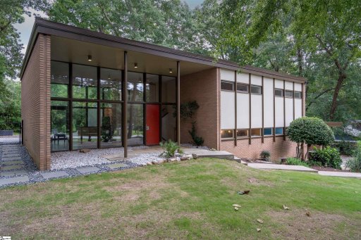 305 Botany Road