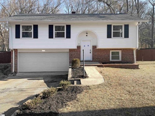 114 Woodridge Circle