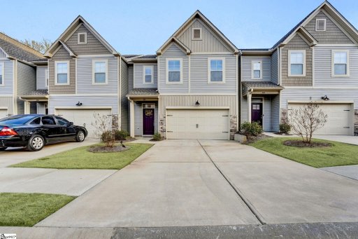 404 Cedar Bluff Way