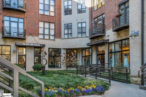 101 W Court Street #220