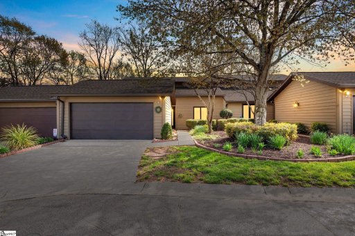 212 Goldfinch Circle