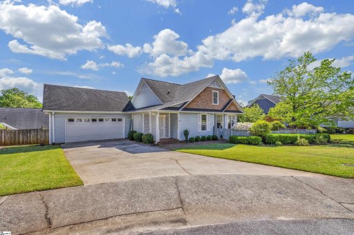 12 Tamburlaine Court