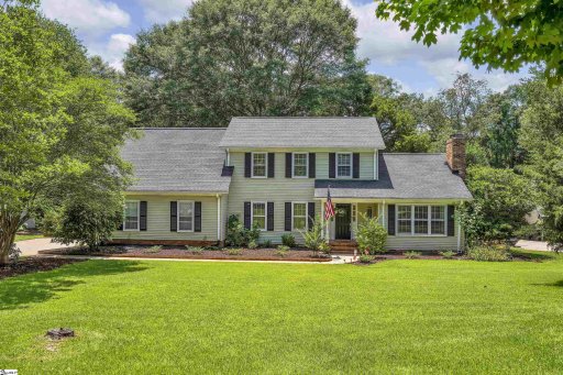 112 Chestnut Oaks Circle