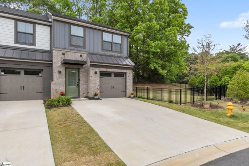 4 Connaught Court