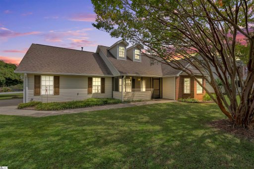 8 Kingfisher Drive