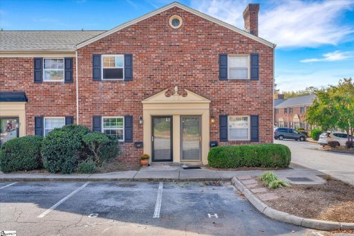 2530 E North Street Unit G6