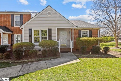 40 Wood Pointe Drive Unit 1