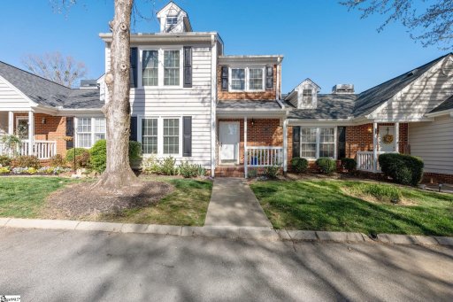 40 Wood Pointe Drive Unit 11