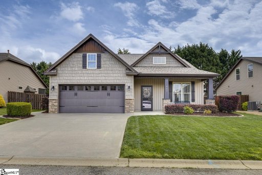 807 Lynshire Lane
