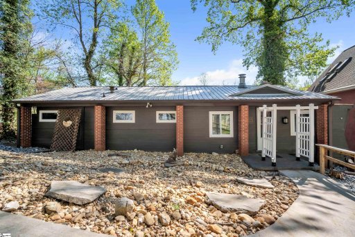 1506 W Lakeshore Drive