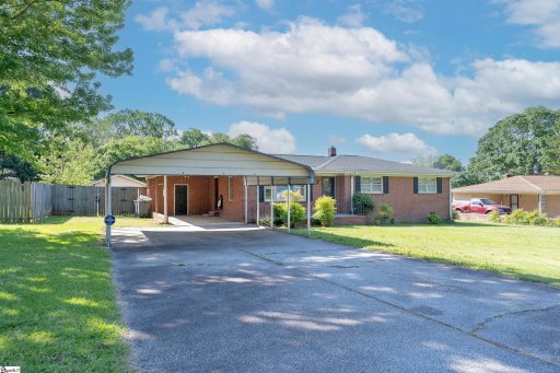 8 Claxton Drive