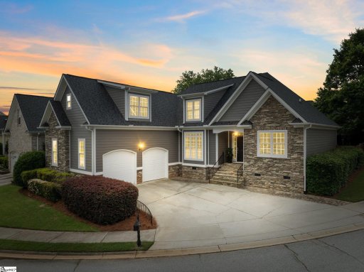 111 Holland Trace Circle