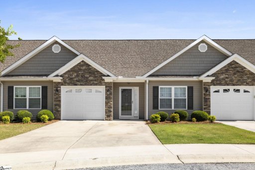 30 Eaglecrest Court